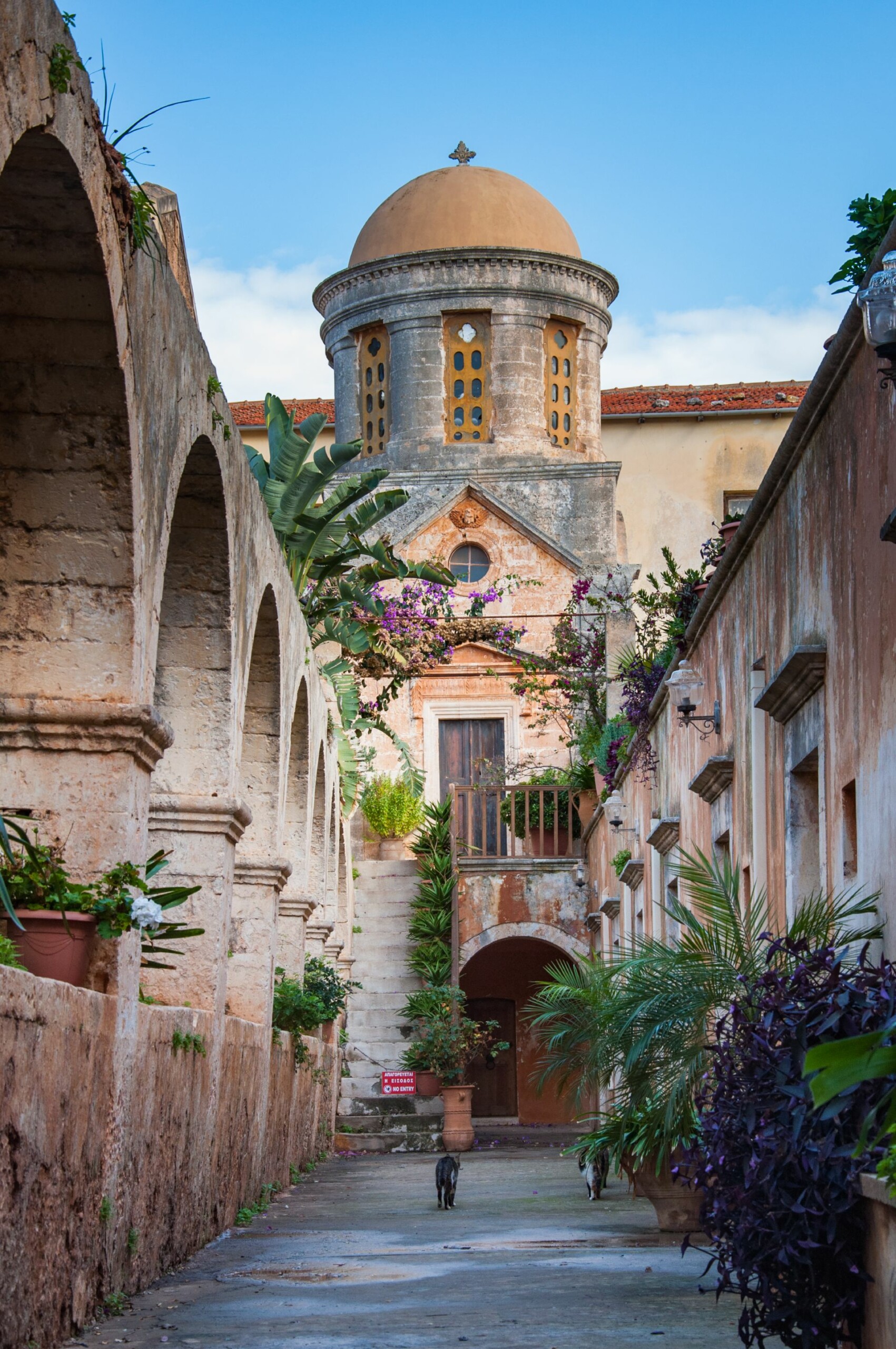 cathedral-shutterstock_1490909909 (1)